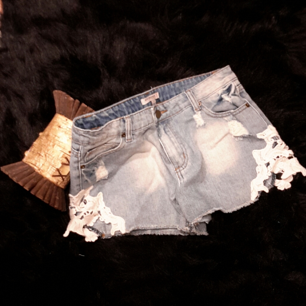 Blu-pepper stone washed denim shorts medium ladies